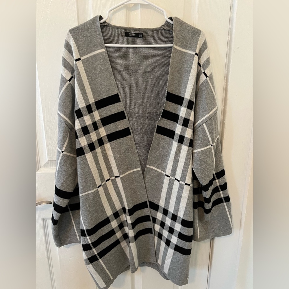 Bershka Grey Plaid Cardigan size M